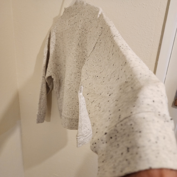 Madewell Speckled Light Gray V-Neck Sweater - Picture 10 of 10